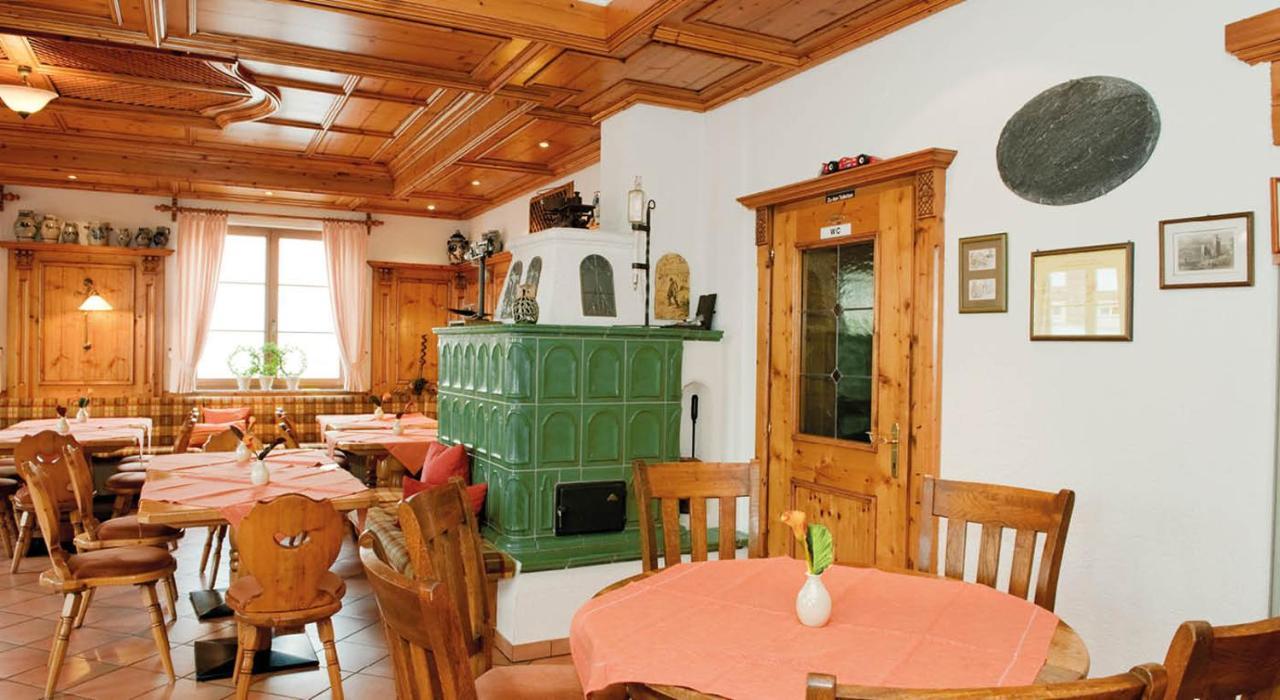 Wein- Und Sekthaus F.b.schoenleber Hotel *